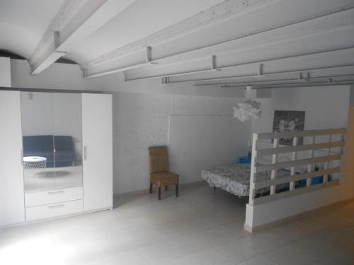 Espacio para cama matrimonial